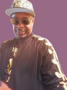 BIG POPPI - Purple background